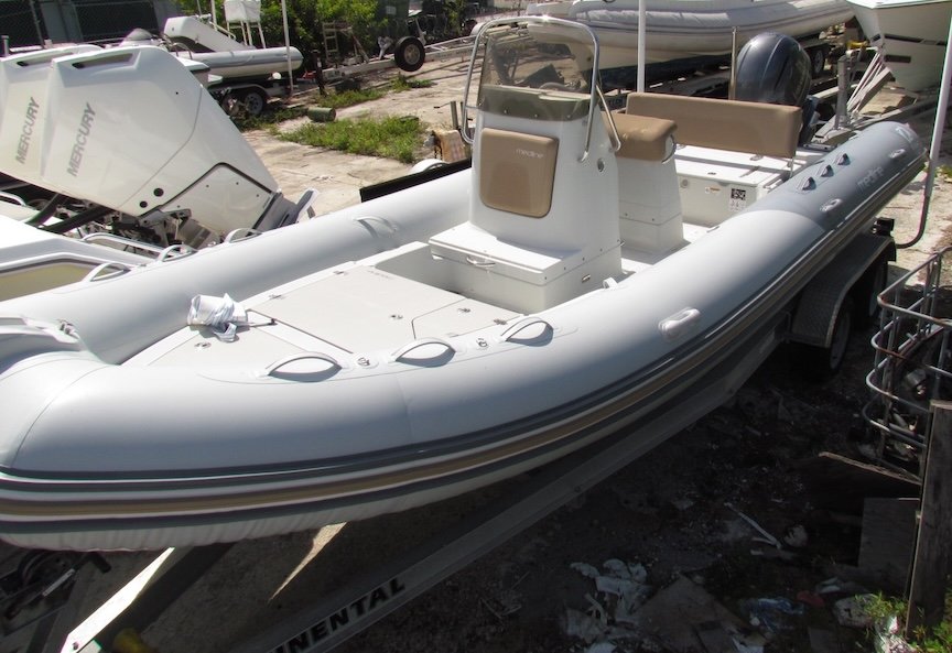Zodiac 21.5 ft Medline 660